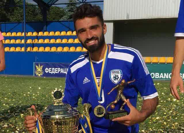 מיכאל אוחנה, 3 שערים ב6 הופעות במדי הנבחרת הצעירה והבוגרת (צילום: דף פייסבוק אישי)